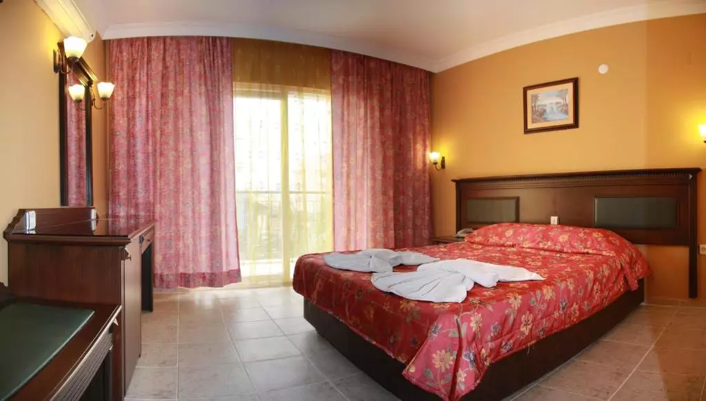 کلاب دورادو مارماریس